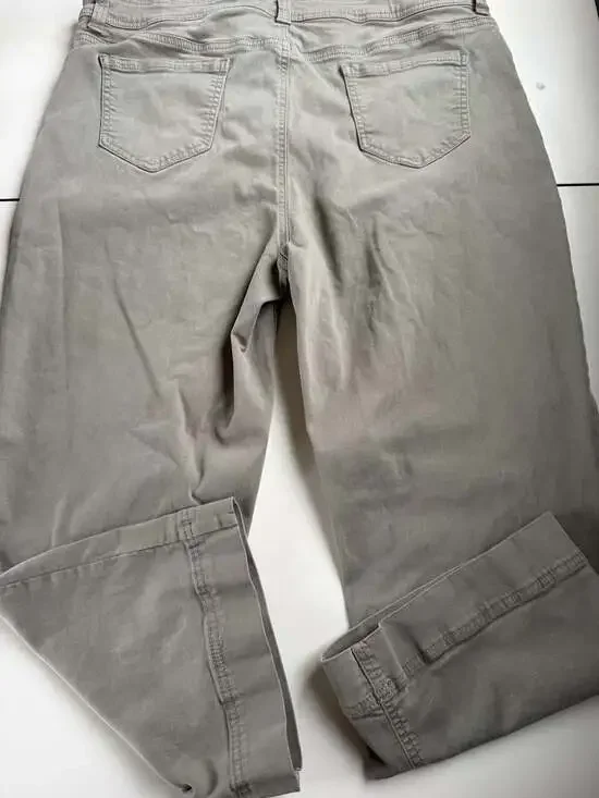 Buffalo David Bitton Womens Green Mid Rise Jean Size 16 - Picture 2 of 9